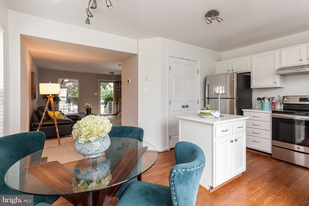 JAPONICA - Residential Lease