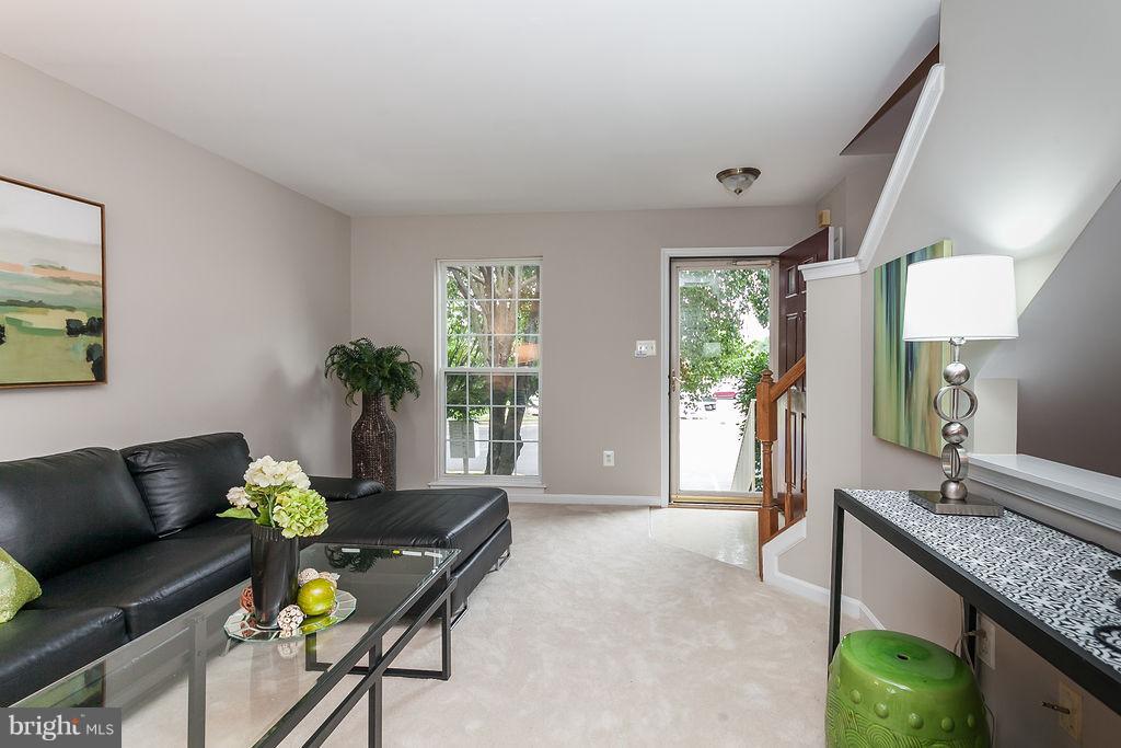 JAPONICA - Residential Lease