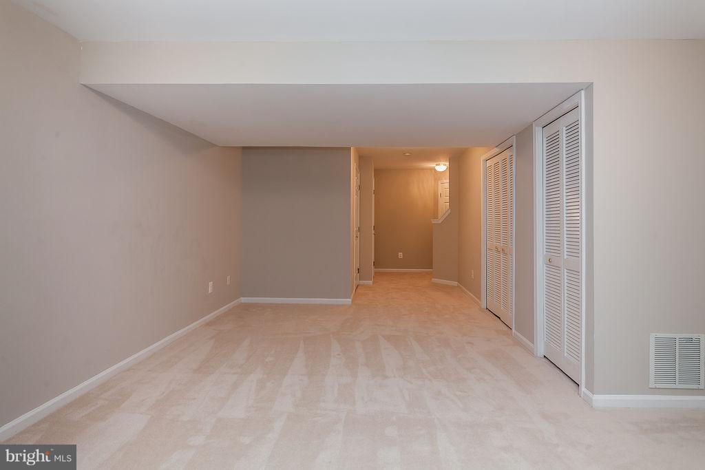 JAPONICA - Residential Lease