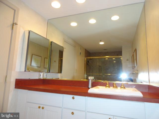 INNER HARBOR - Residential Lease