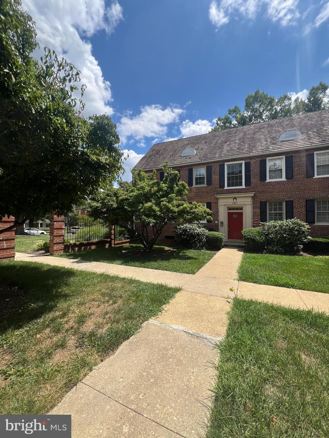 3927 PENNSYLVANIA AVENUE SE 102