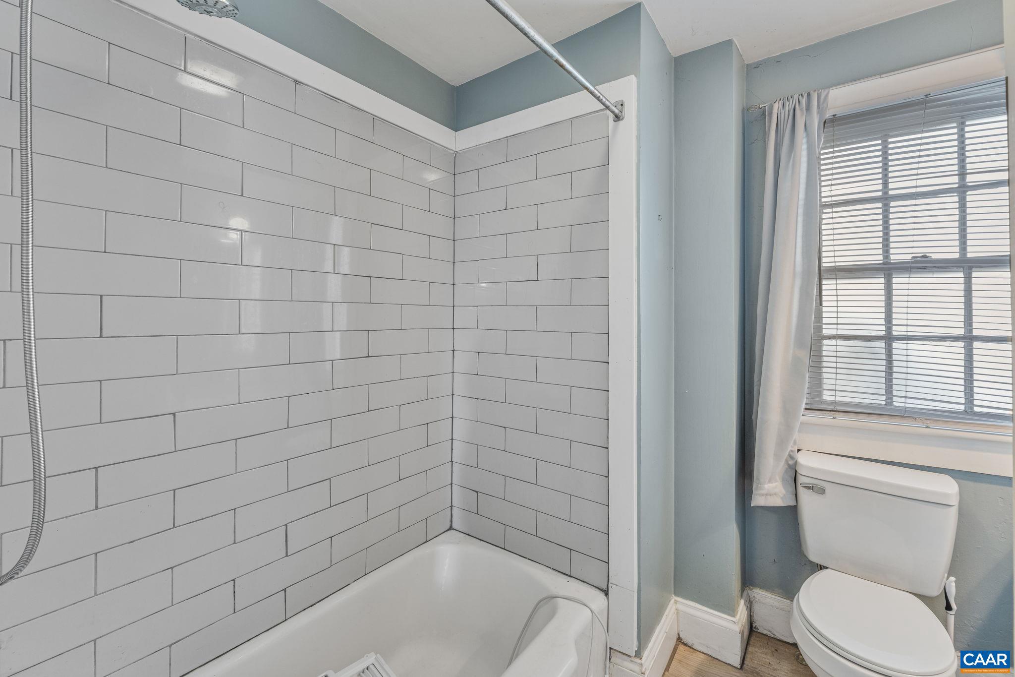 LOCUST GROVE - Residential