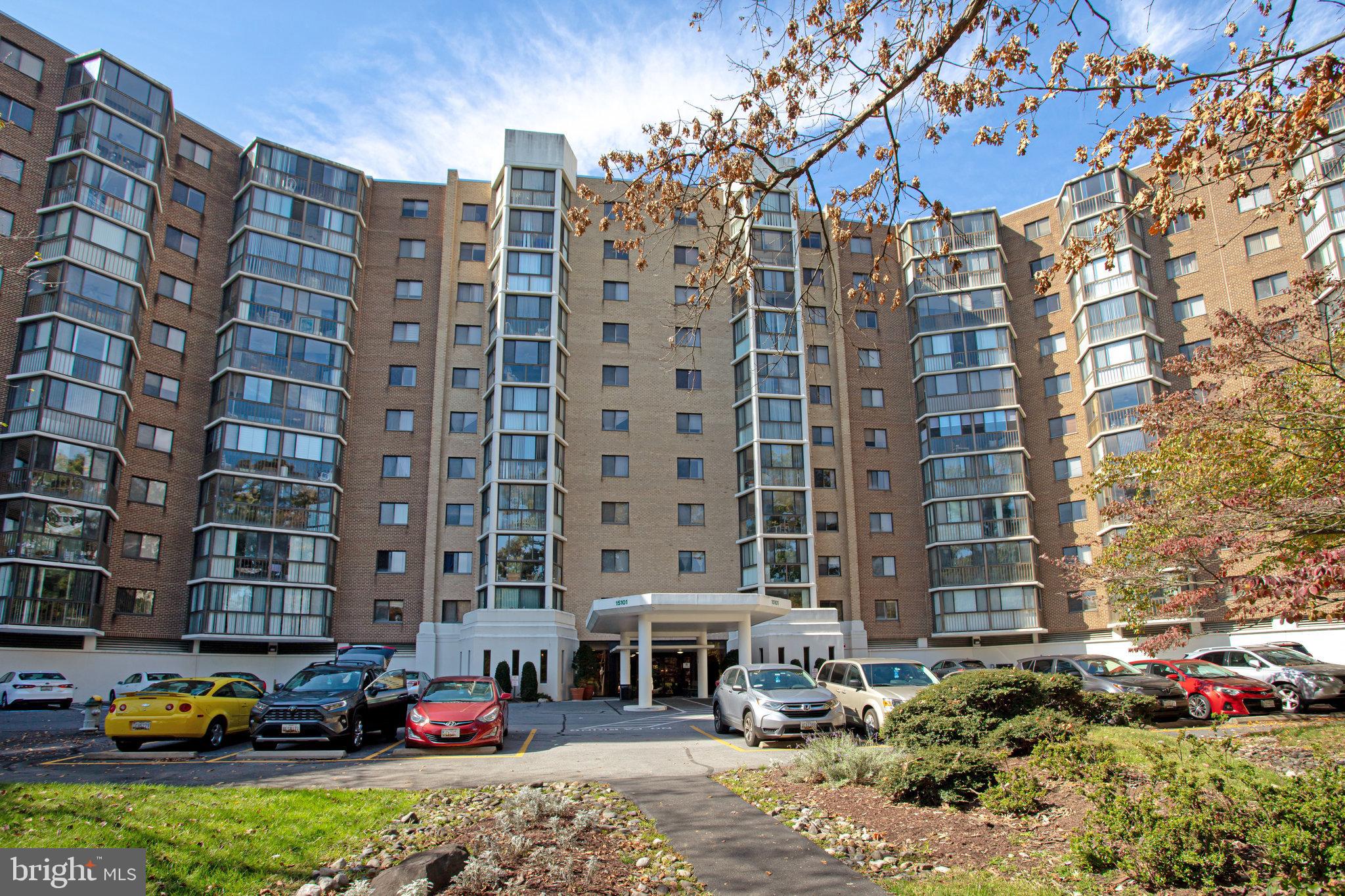 LEISURE WORLD - Residential