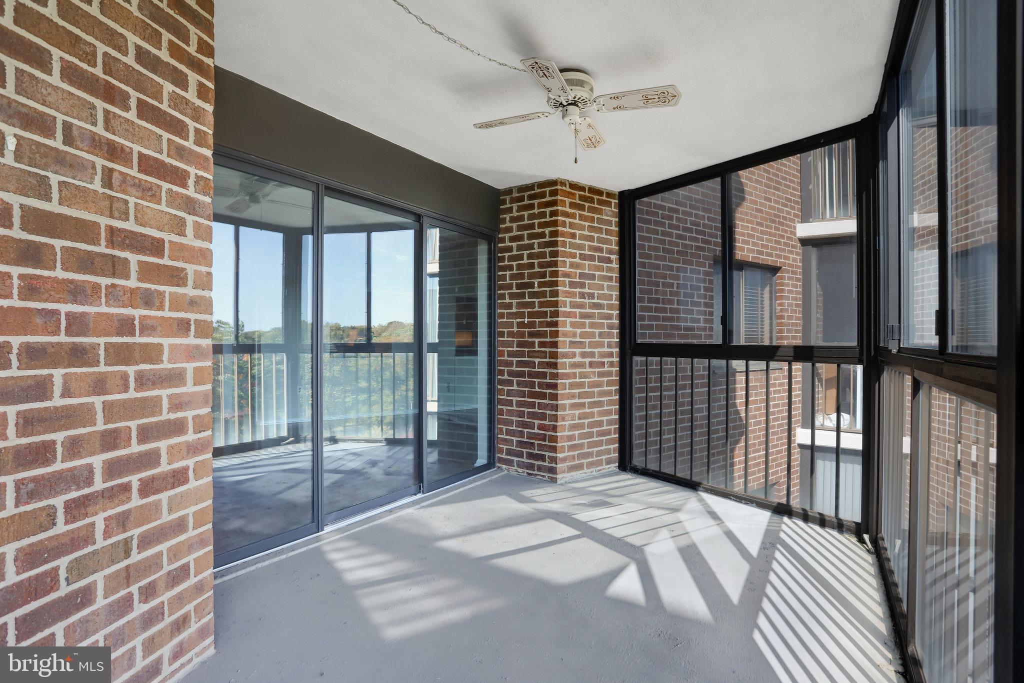 LEISURE WORLD - Residential