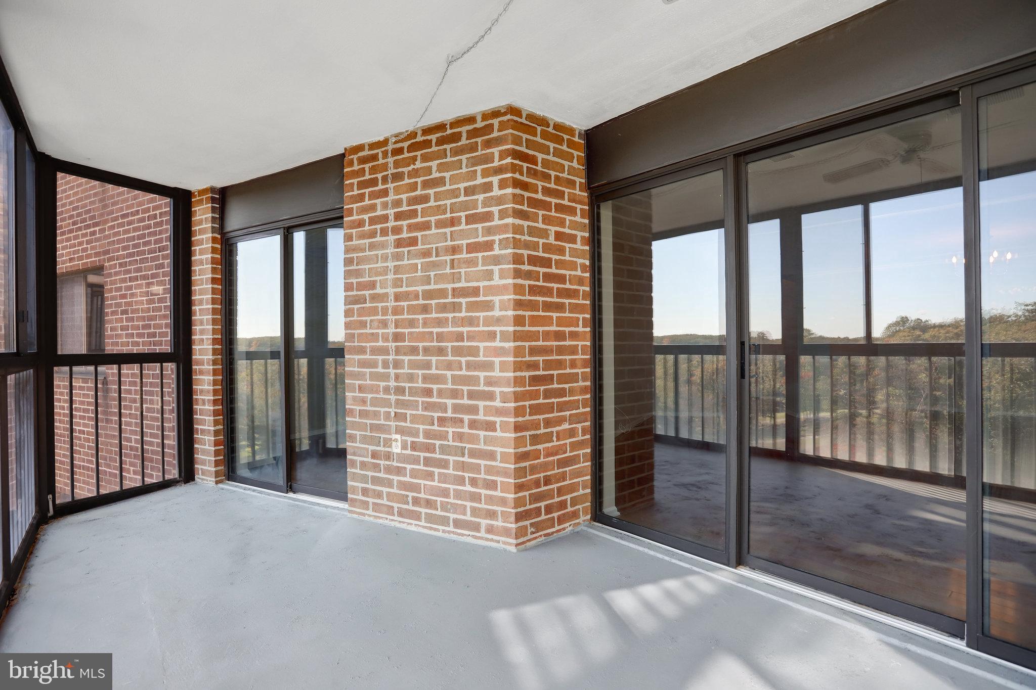 LEISURE WORLD - Residential