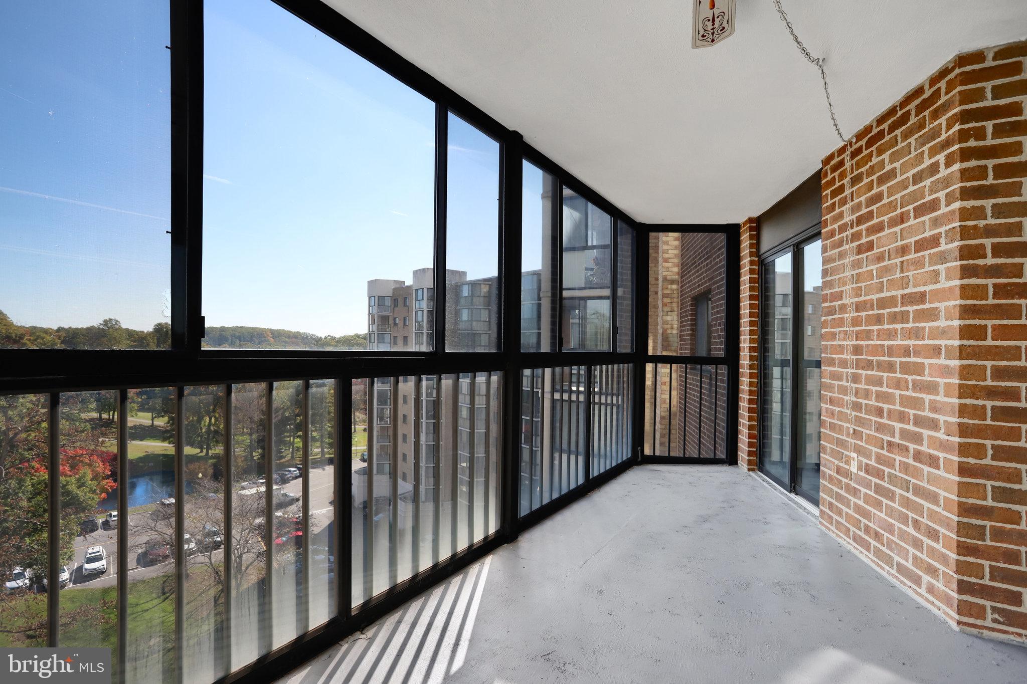 LEISURE WORLD - Residential