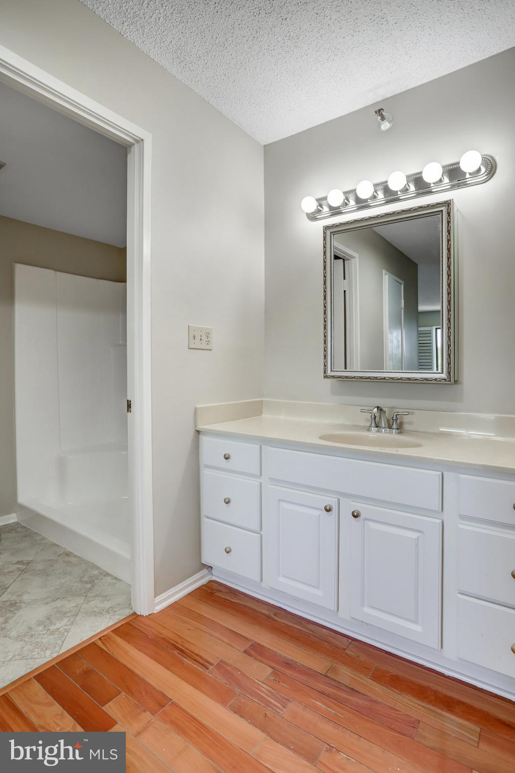 LEISURE WORLD - Residential