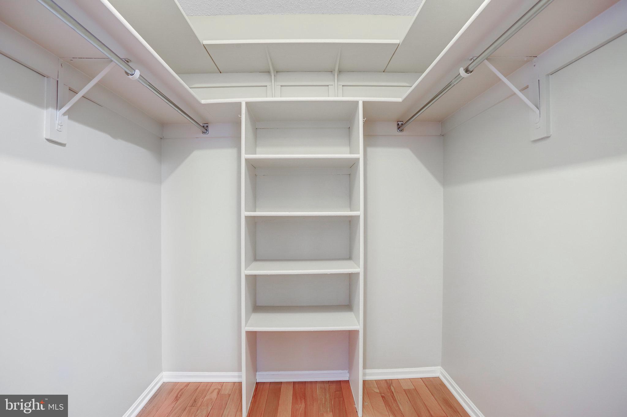 LEISURE WORLD - Residential