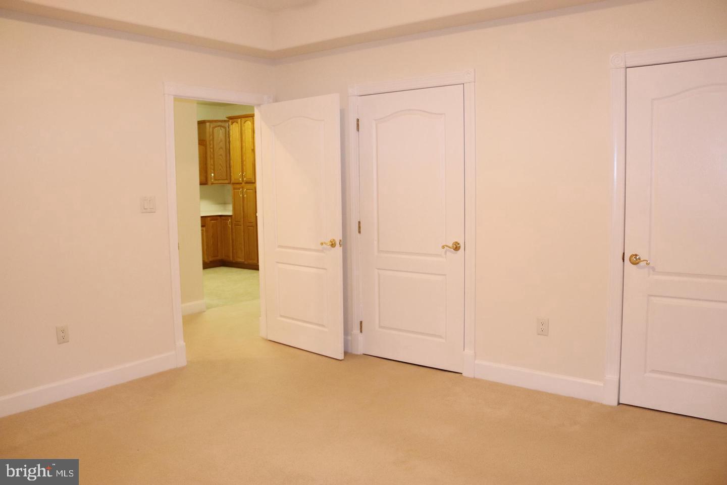 CORTLAND MANOR - Residential Lease