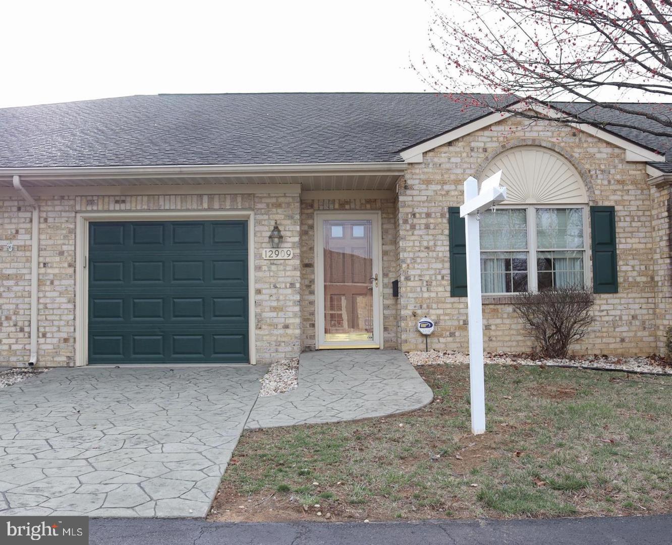 CORTLAND MANOR - Residential Lease