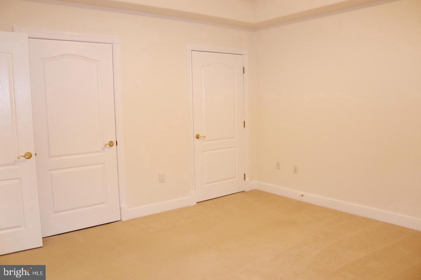 CORTLAND MANOR - Residential Lease