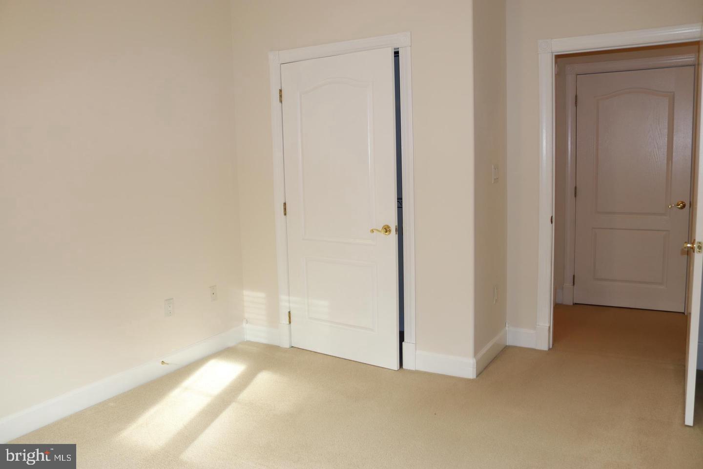 CORTLAND MANOR - Residential Lease