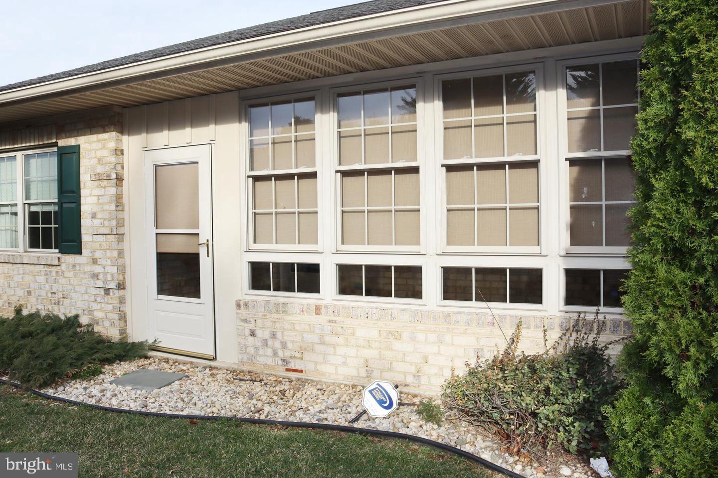 CORTLAND MANOR - Residential Lease