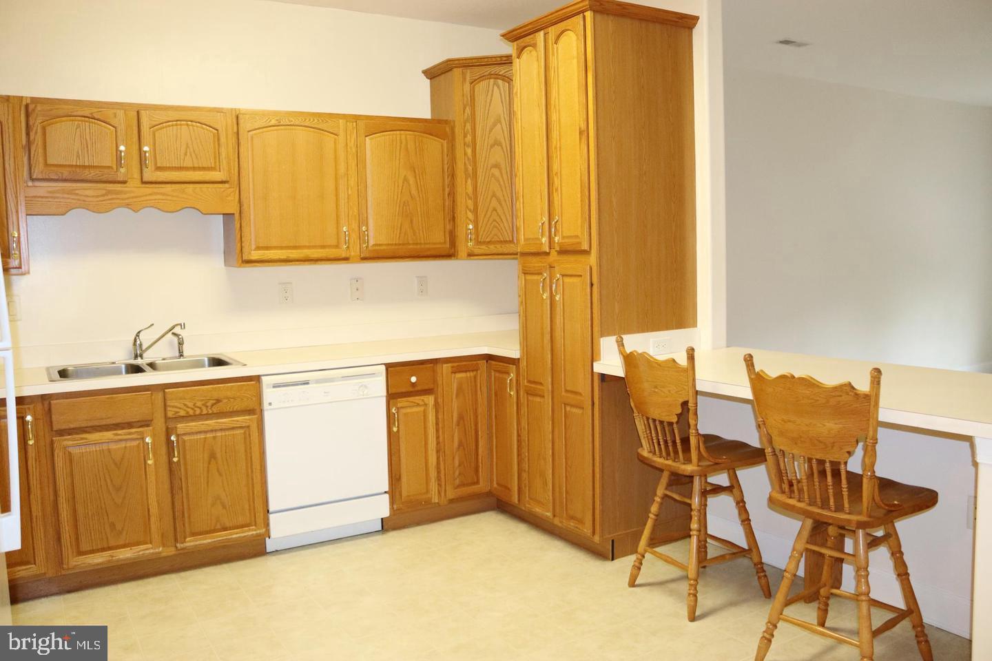 CORTLAND MANOR - Residential Lease