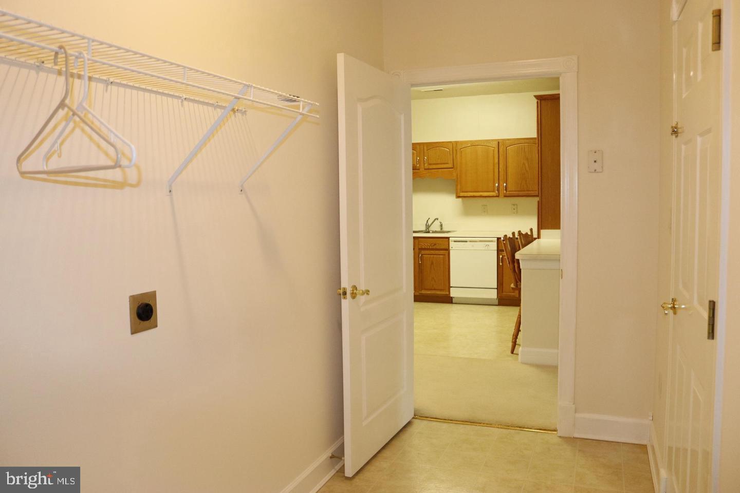 CORTLAND MANOR - Residential Lease