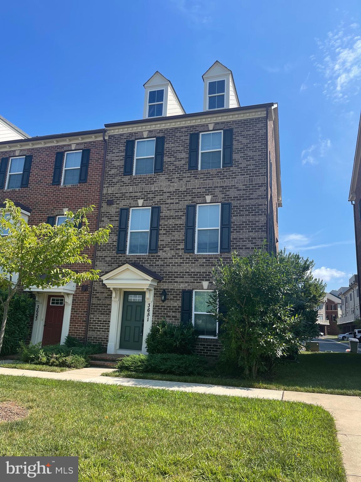 URBANA - Residential Lease