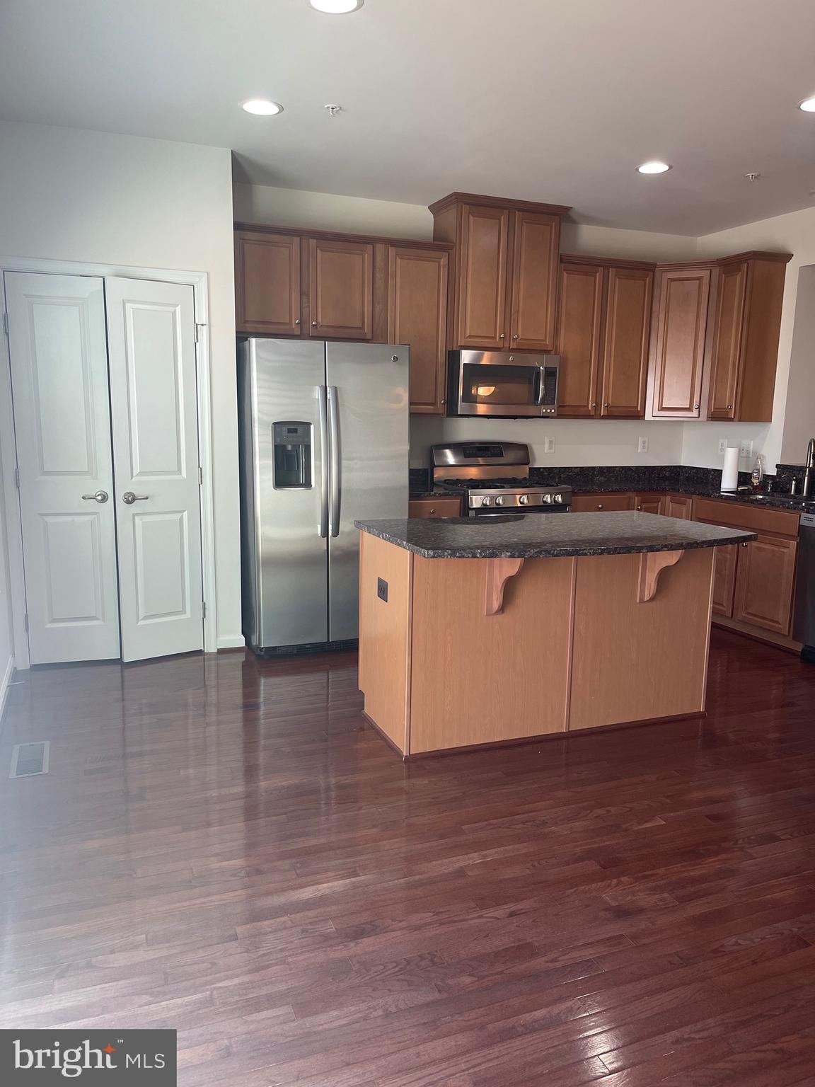URBANA - Residential Lease