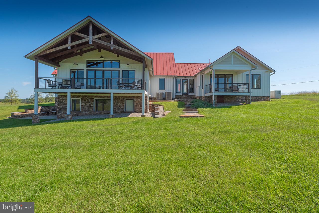 38 LYLE LANE