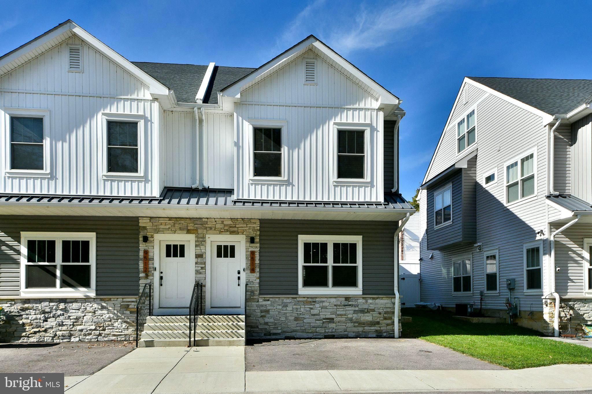 9514 GOLFVIEW LANE