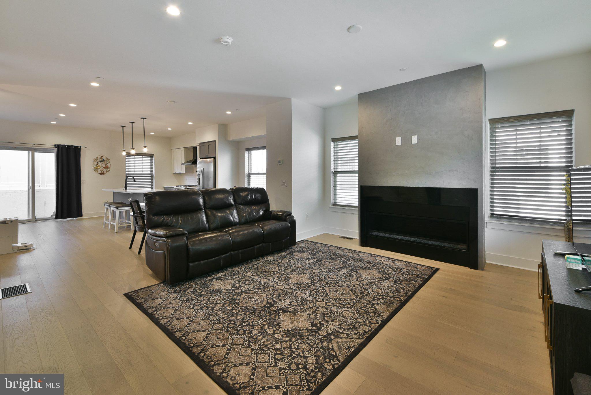 9514 GOLFVIEW LANE