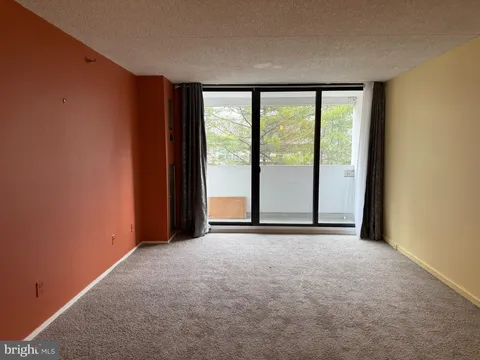 5911 Edsall Road Unit 601, Alexandria, VA MLS: VAAX2054730