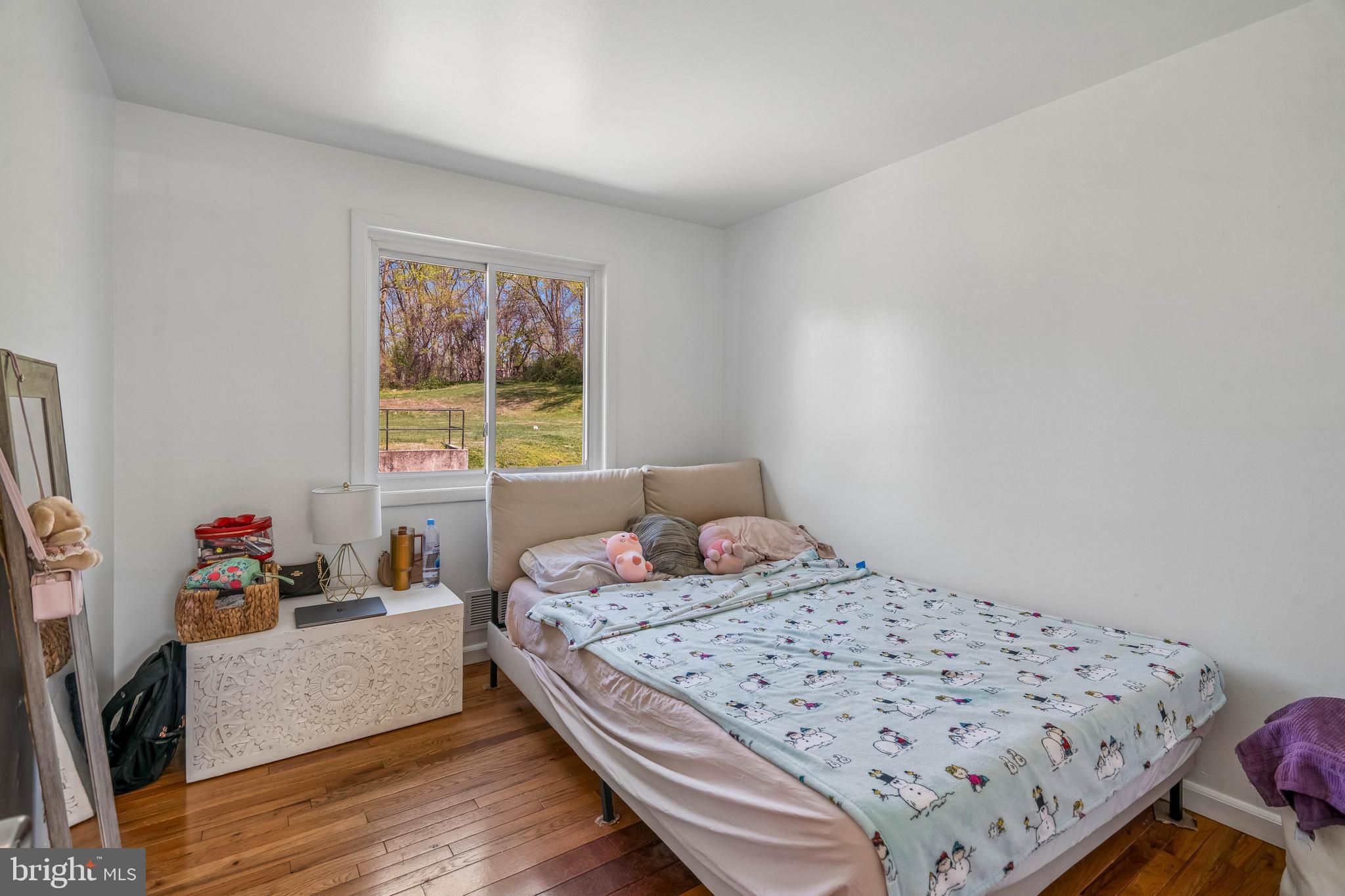 BEL PRE SQUARE - Residential