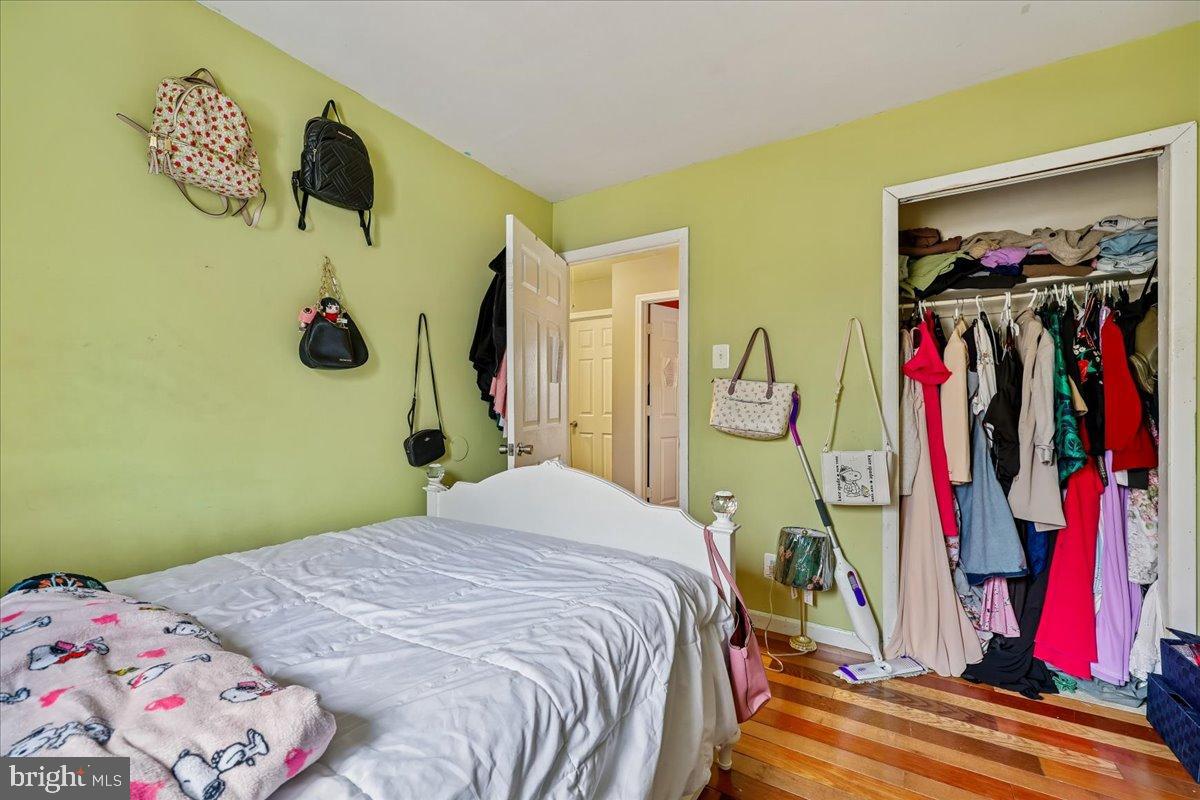 BEL PRE SQUARE - Residential