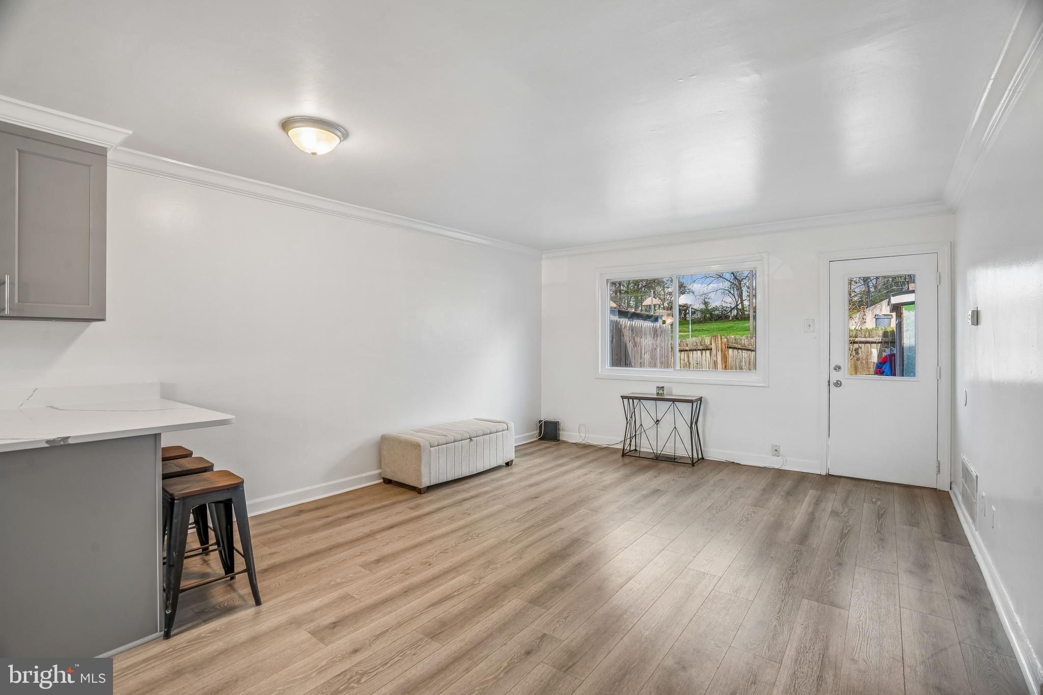 BEL PRE SQUARE - Residential