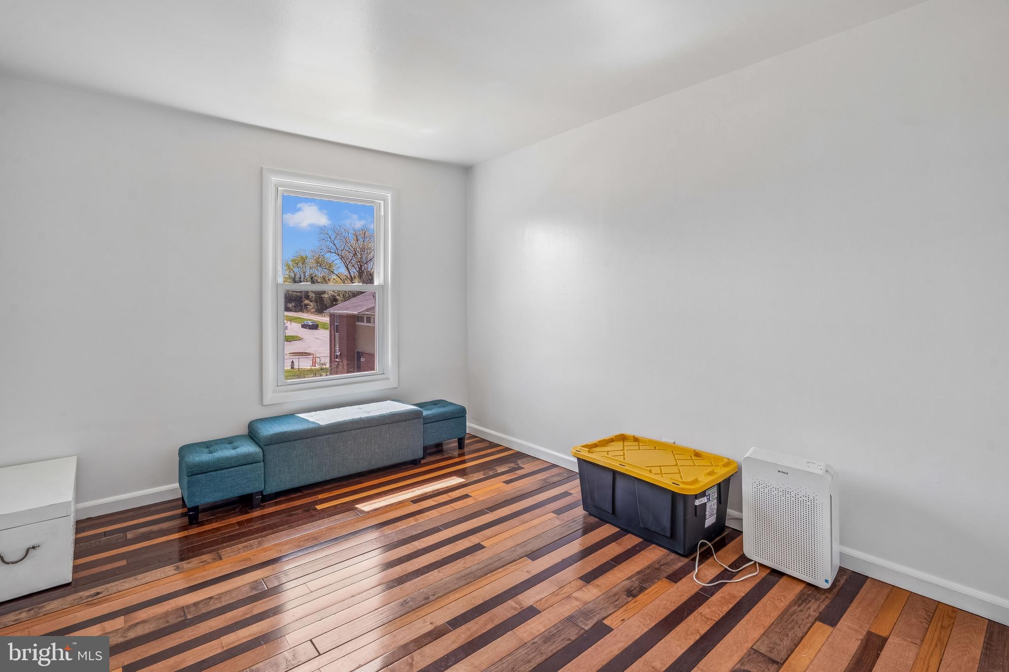 BEL PRE SQUARE - Residential