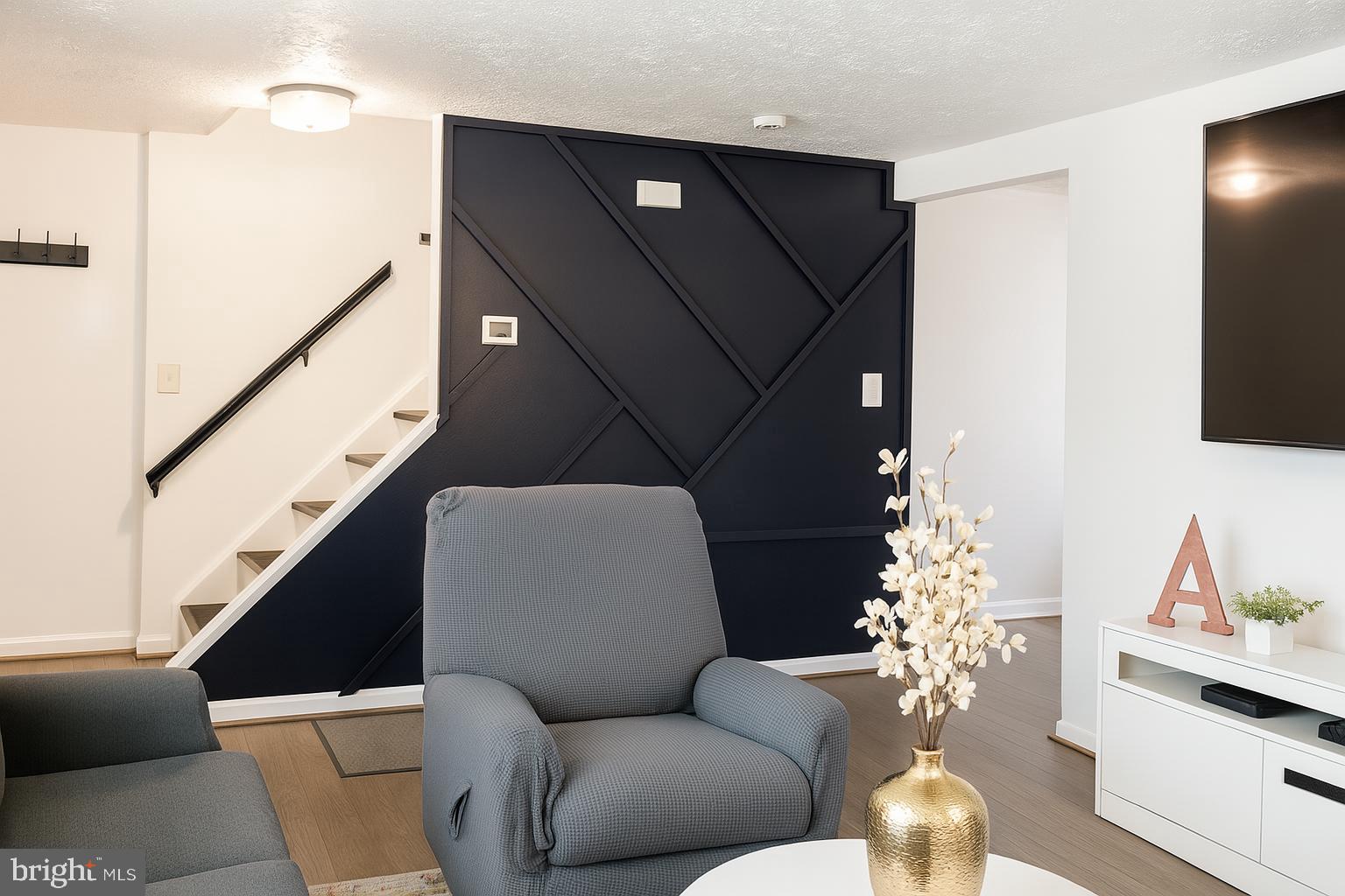 9223 REDBRIDGE COURT