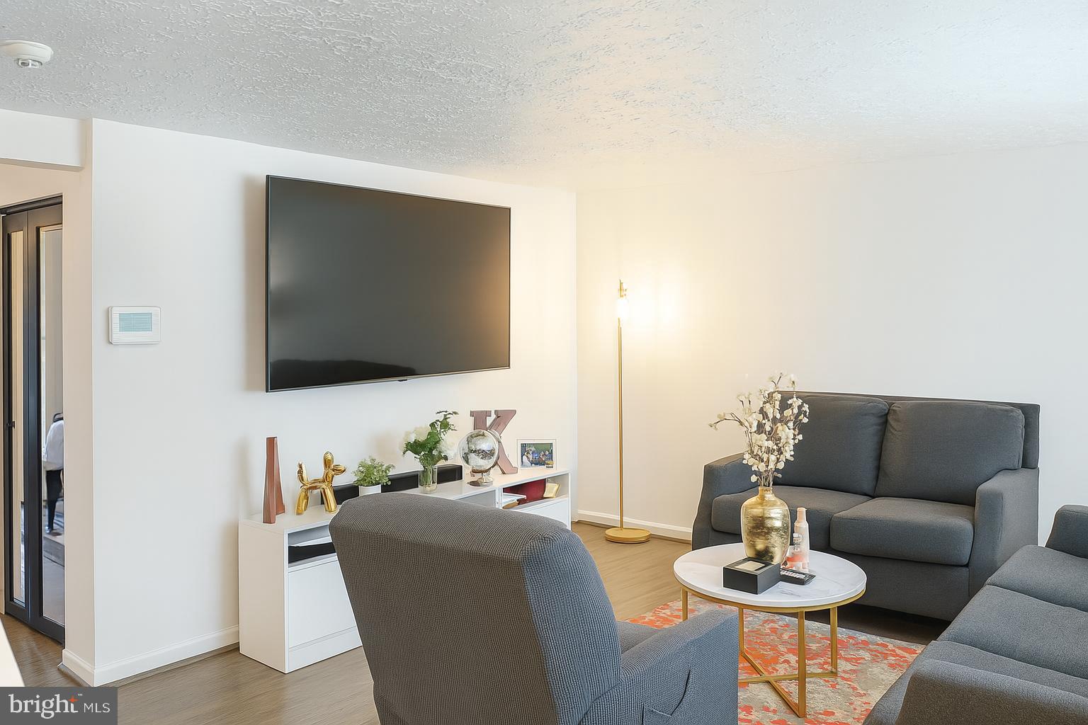 9223 REDBRIDGE COURT