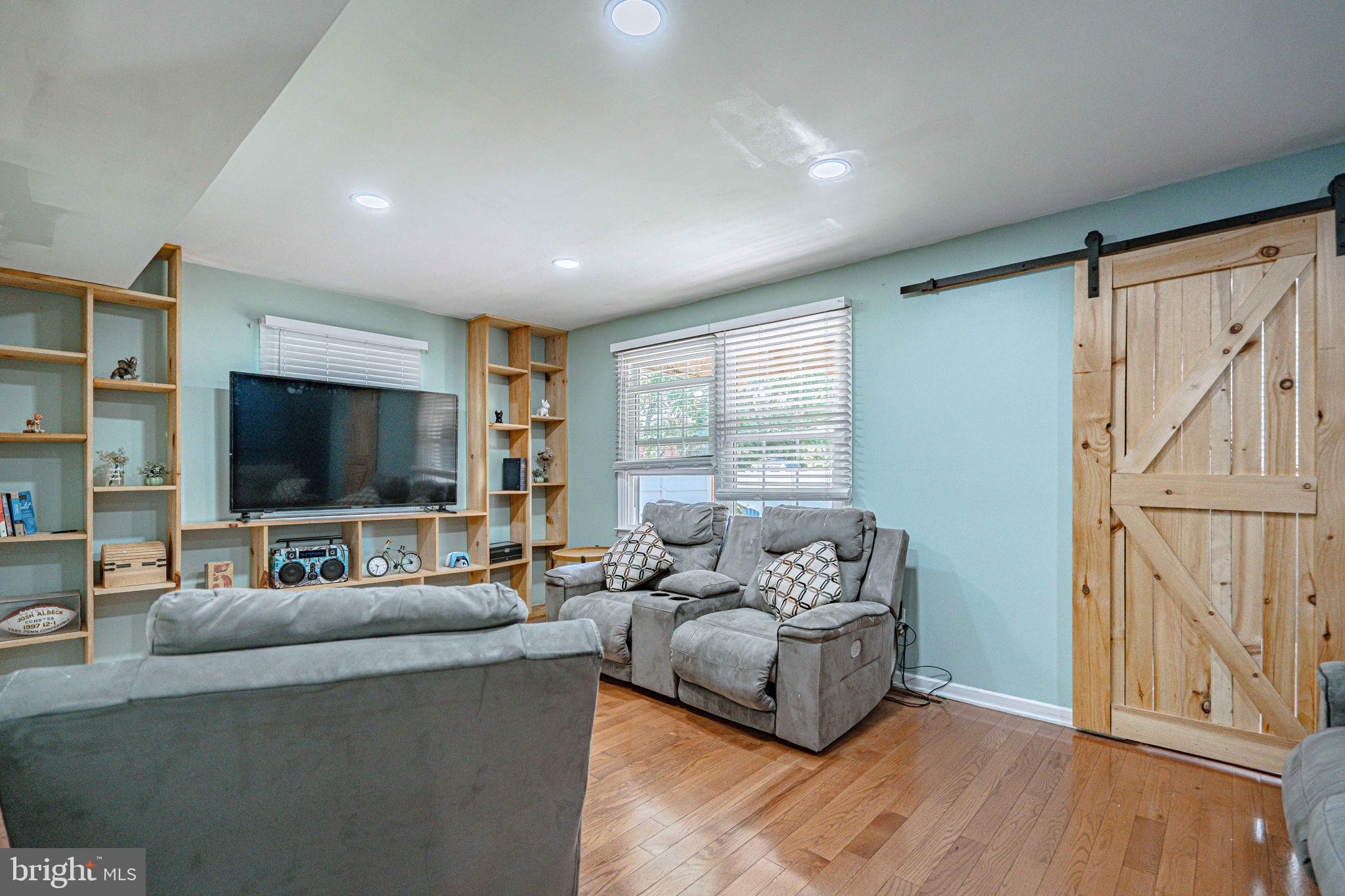DEVONSHIRE ESTS - Residential