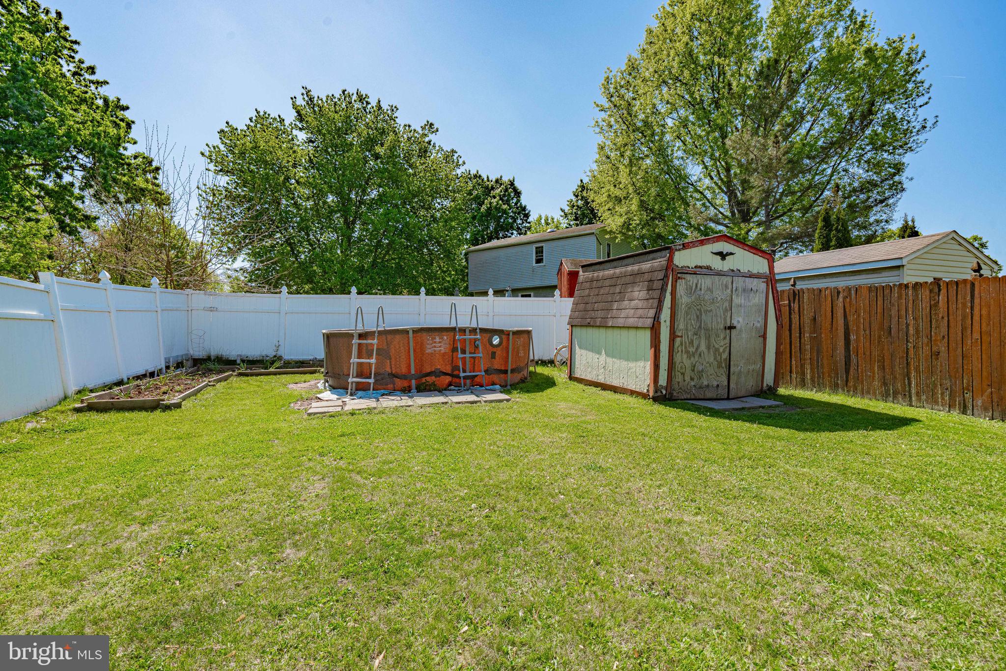 DEVONSHIRE ESTS - Residential