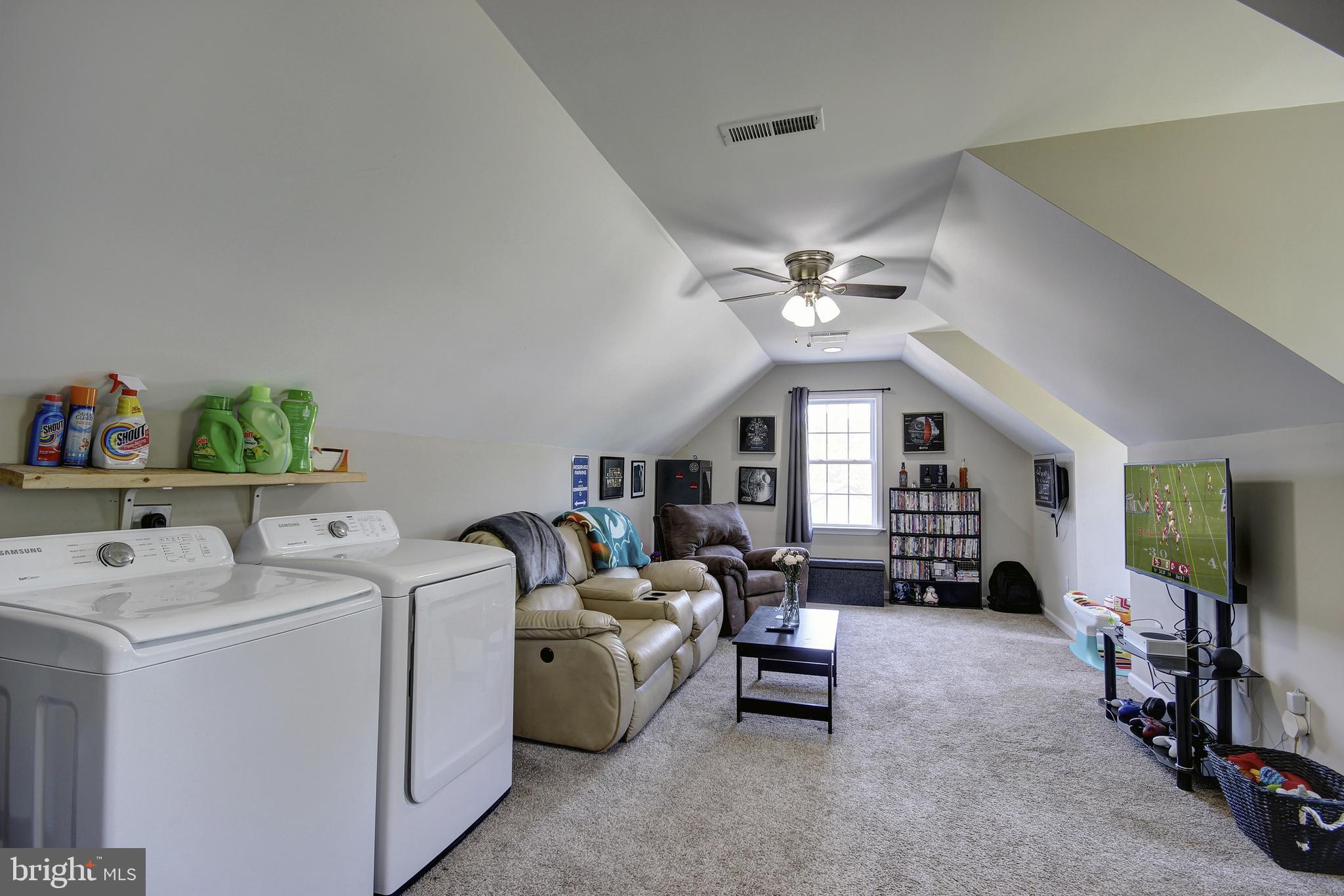 RIVERWOODS - Residential