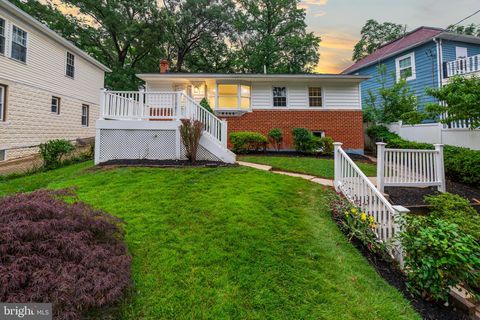 8405 58TH AVENUE COLLEGE PARK MD 20740