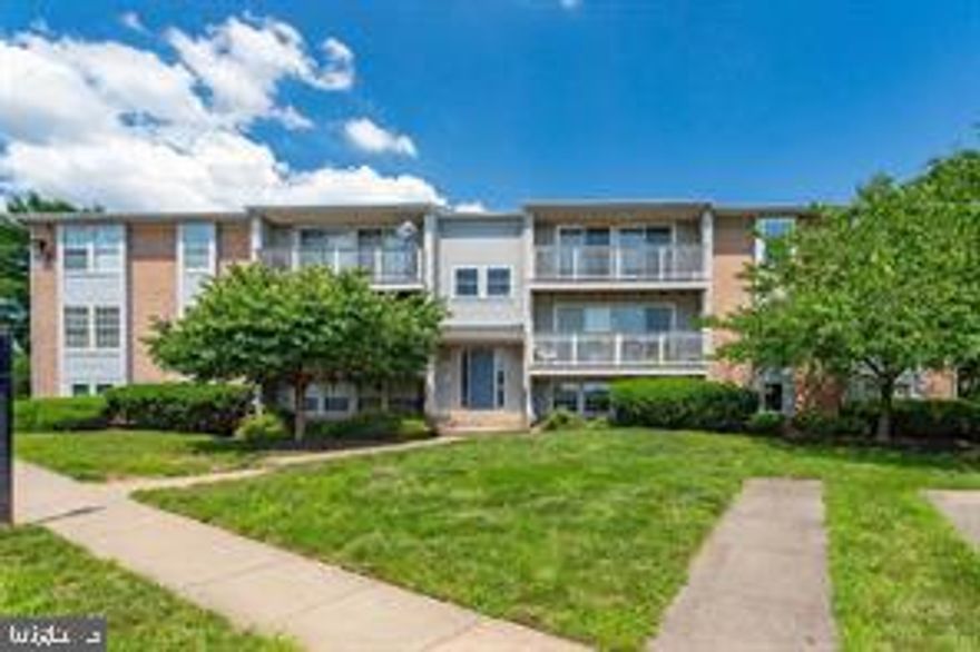 This beautifully updated condo is in a secure building and located on the third floor (no one above you). The kitchen and both bathrooms have been updated! The entire unit has been freshly painted and has brand new flooring! Laundry area off of the kitchen. Great patio with two large sliding glass doors for lots of natural light. Plenty of parking for you and your guests. Mailbox is close to the building. Minutes to Stonebrige Plaza and Wegman's, I-95, HOV hot lane access, commuter lots, and is right down the street from the future VRE Station.