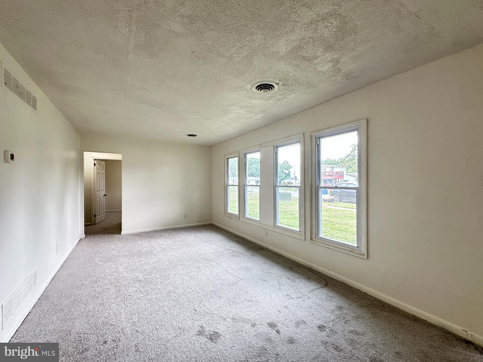 105 N GOVERNORS BOULEVARD