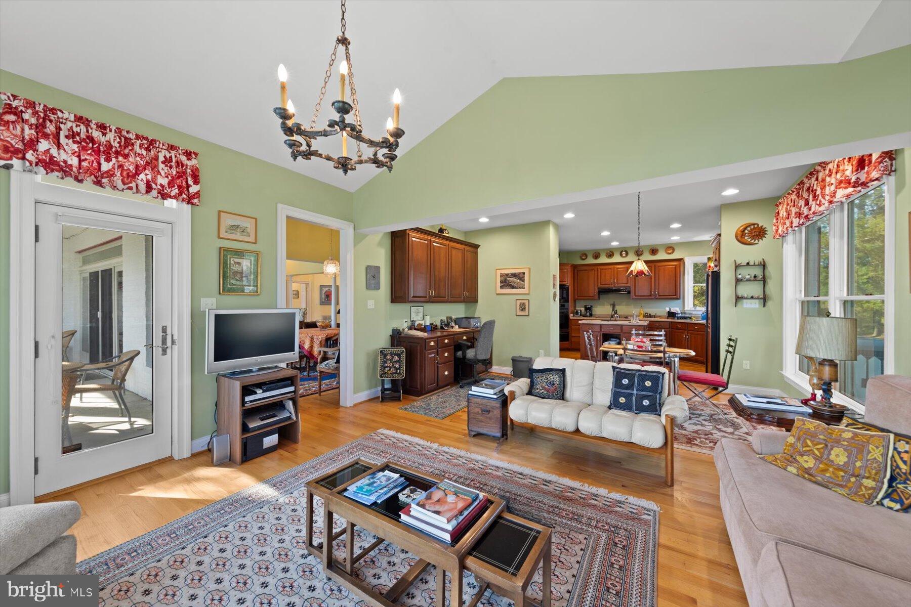 DRUM POINT - Residential