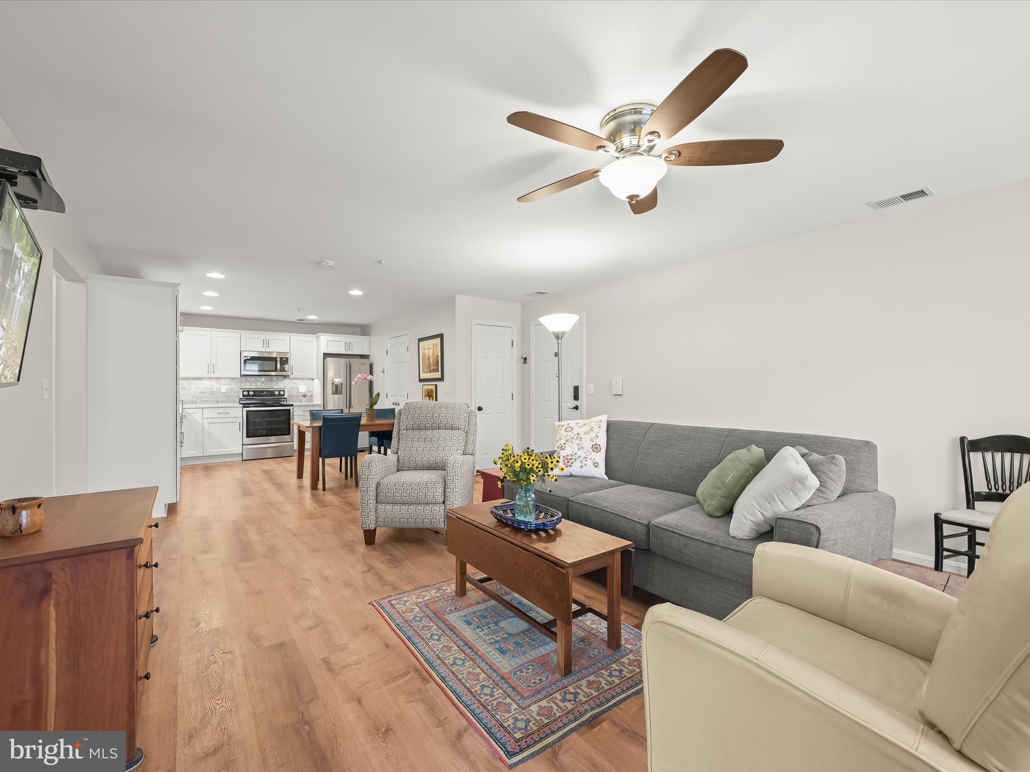 WINIFRED MANOR - Residential