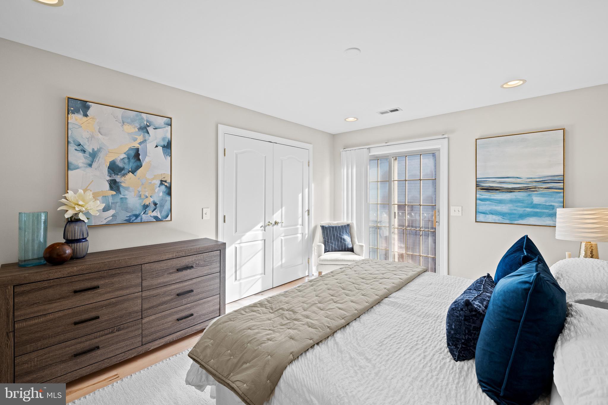 GRADUATE HOSPITAL - Residential