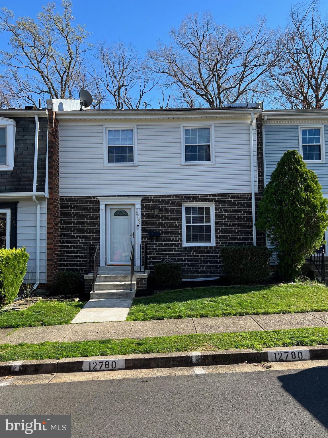 RIVERVIEW OVERLOOK - Residential Lease