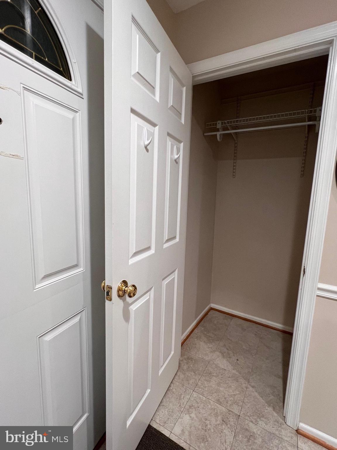 RIVERVIEW OVERLOOK - Residential Lease