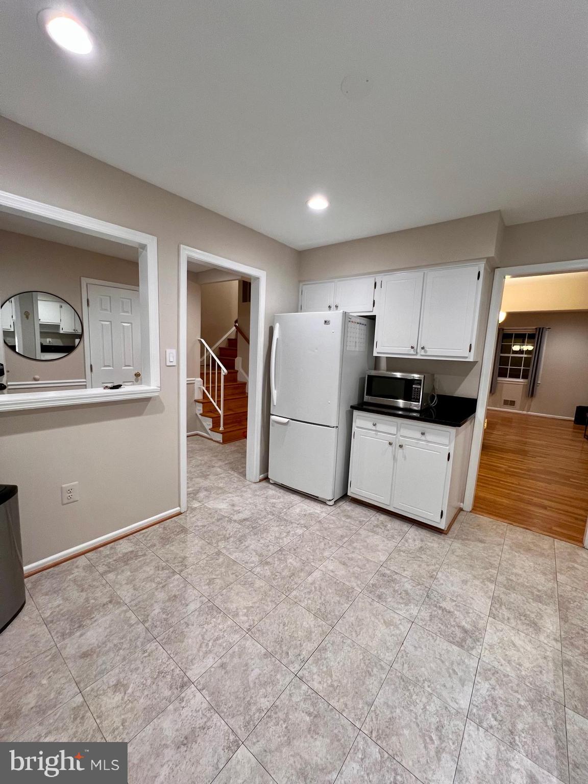 RIVERVIEW OVERLOOK - Residential Lease