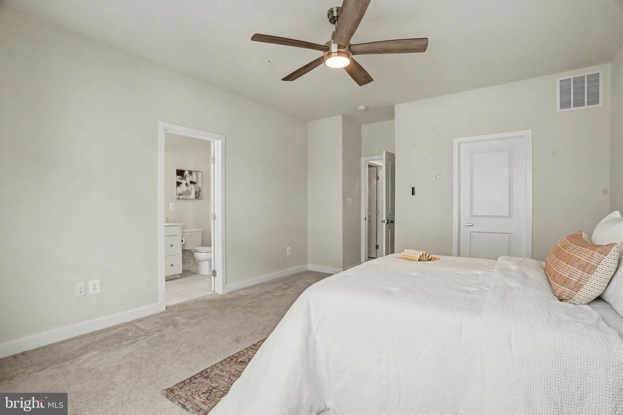 BANNER ROW - Residential