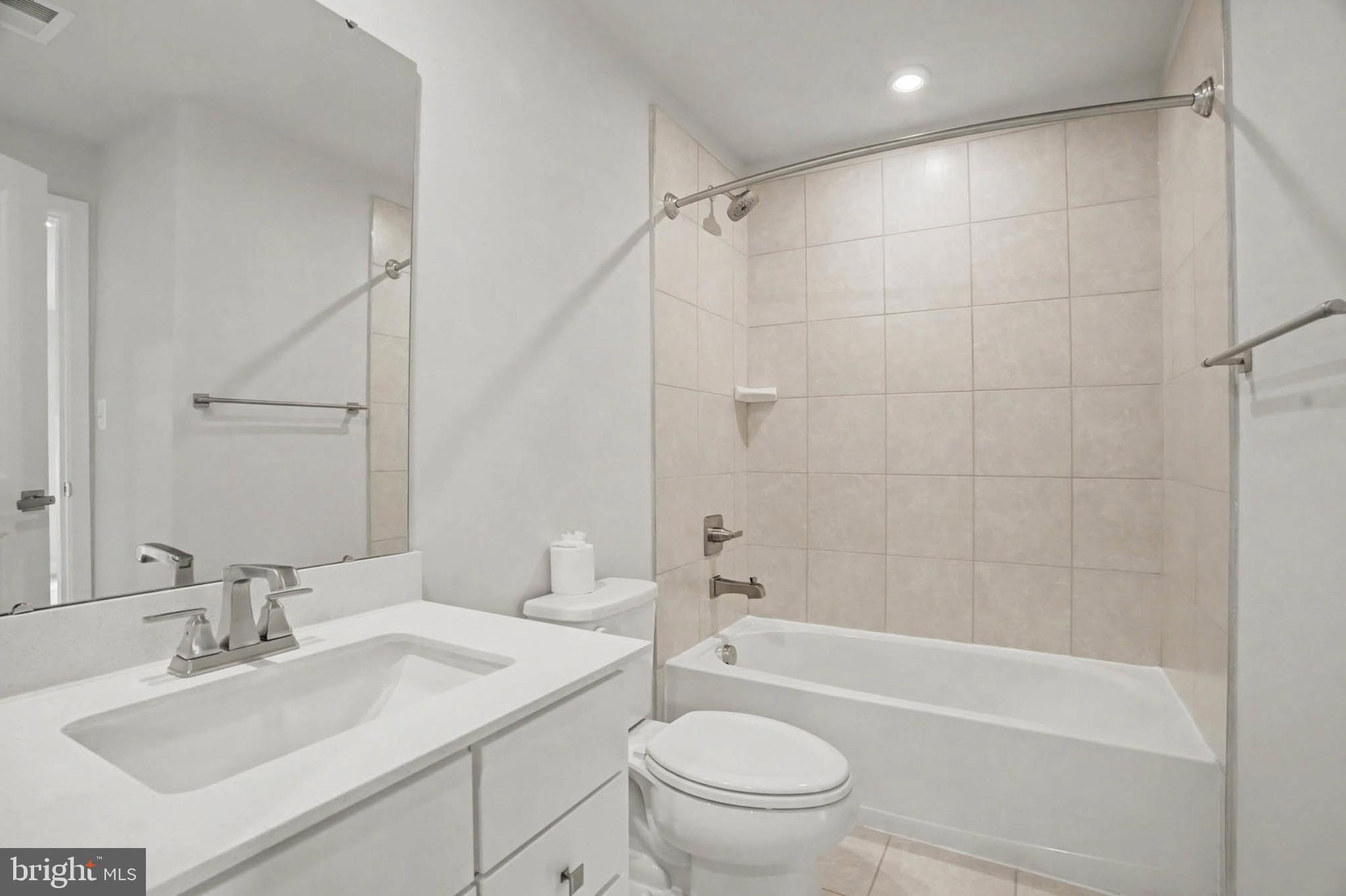 BANNER ROW - Residential