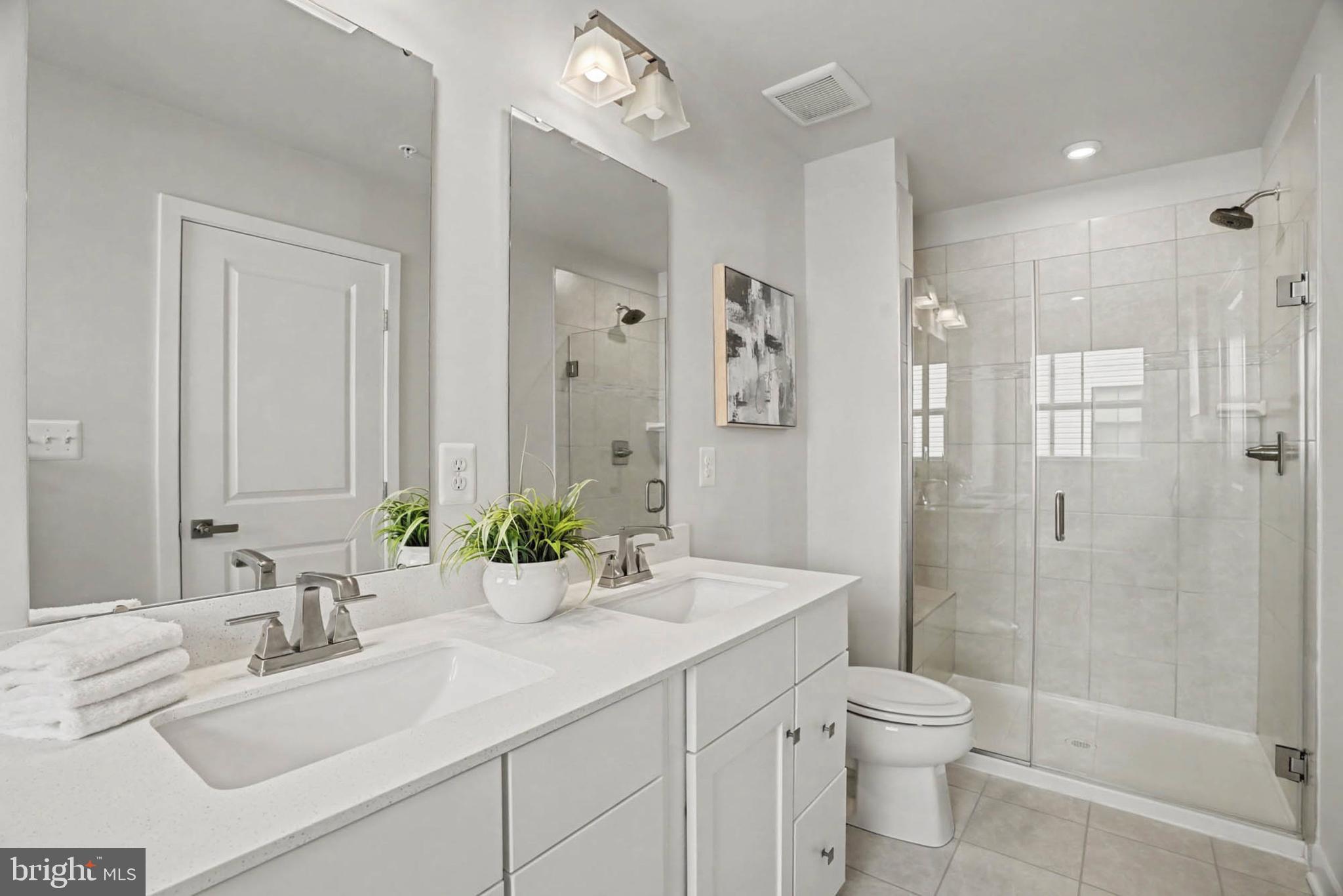 BANNER ROW - Residential