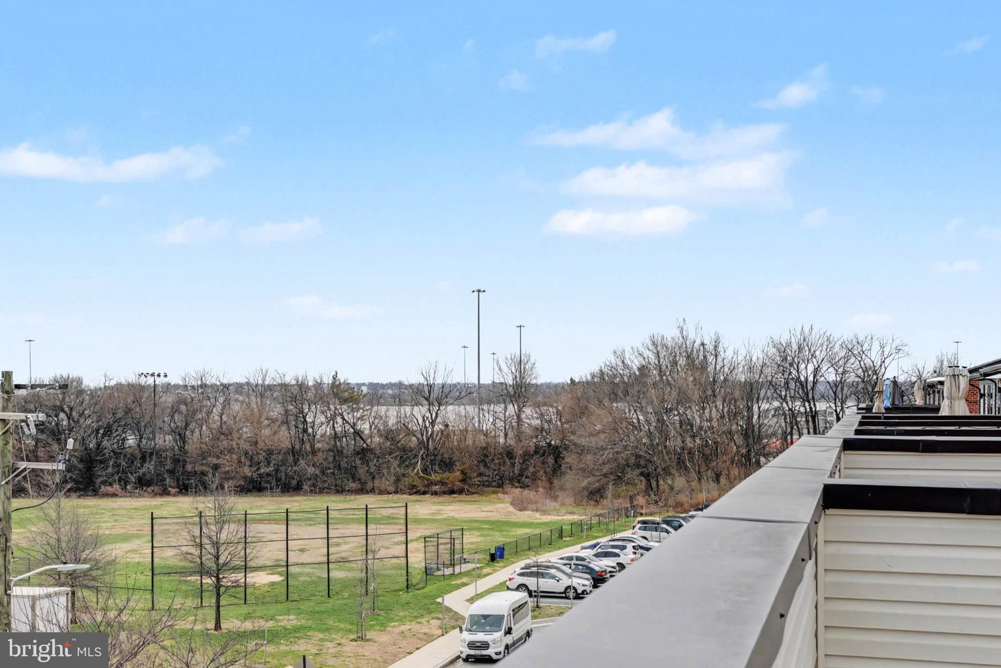 BANNER ROW - Residential