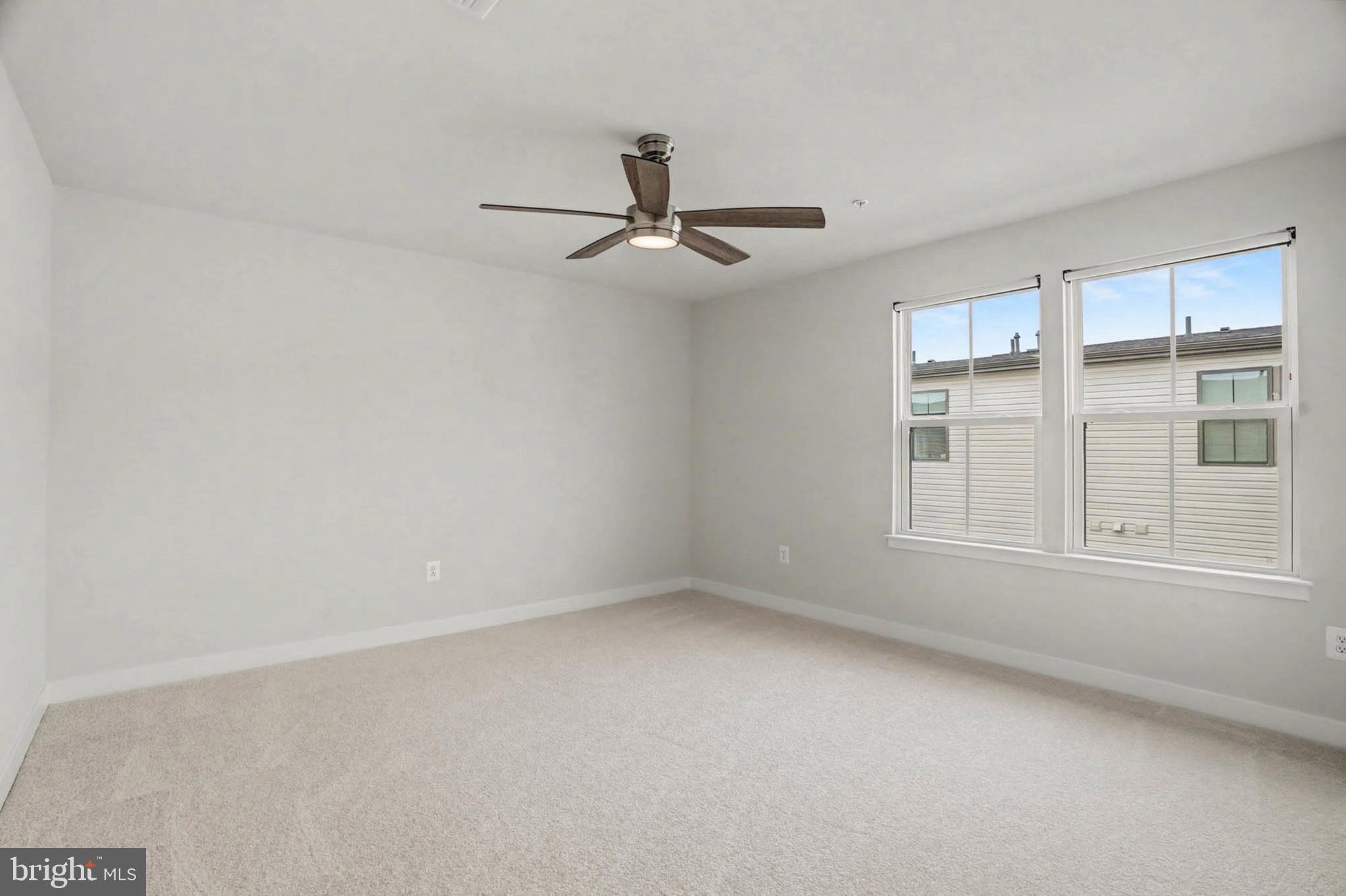 BANNER ROW - Residential