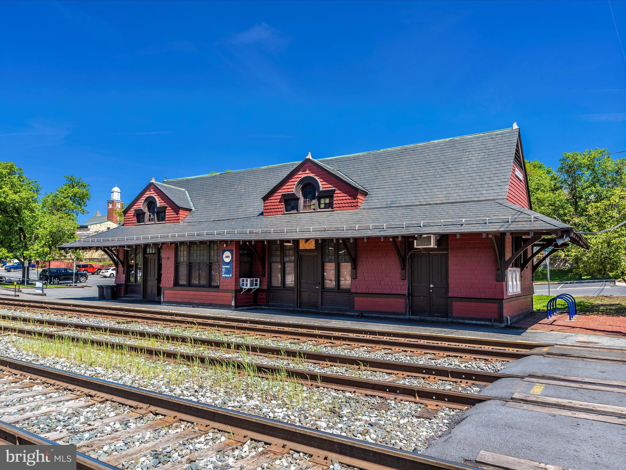 BRUNSWICK - Residential