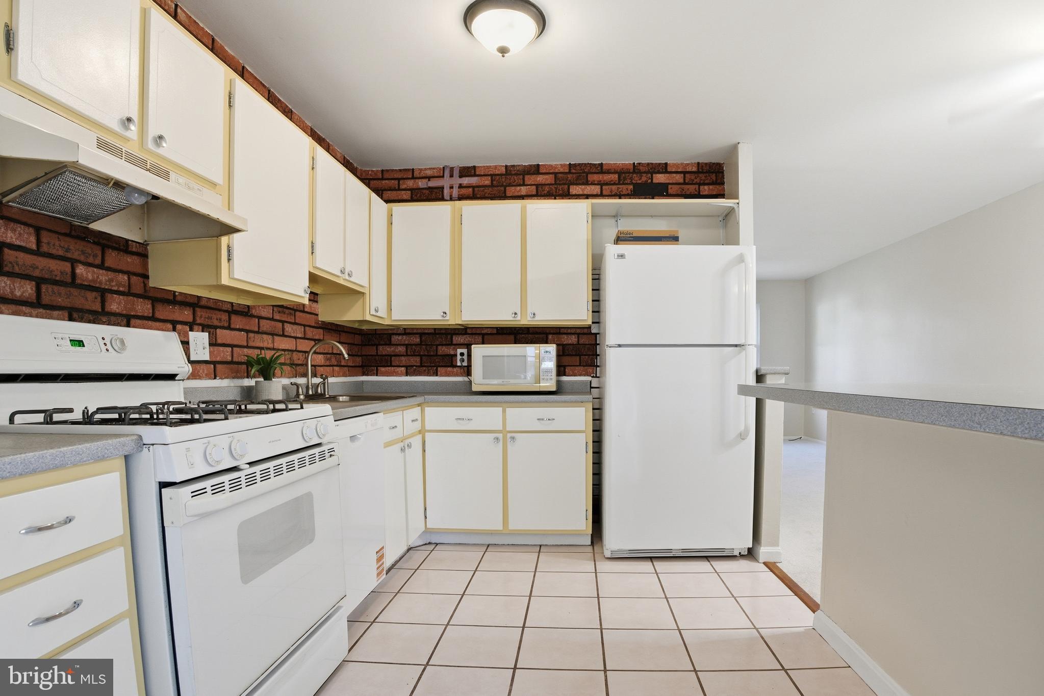 VILLAGE OF OLDE MILL - Residential